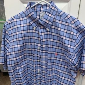 Brooks Brothers short-sleeve sport shirt